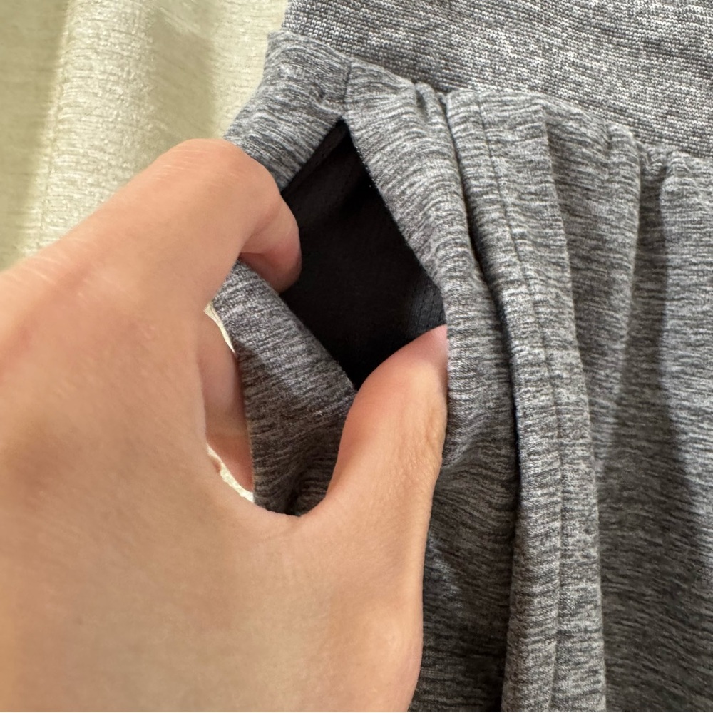 Fabletics Joggers - Picture 3 of 12